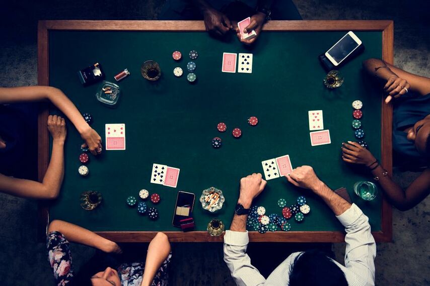 Poker a dinheiro real, muita emoção e adrenalina!