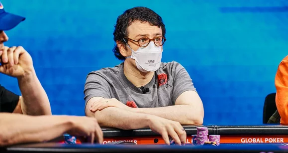 Quando transformar uma mão em blefe? A estreia de Haxton no "Punt of the Day"