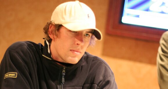 O melhor arremessador de três pontos da história do poker