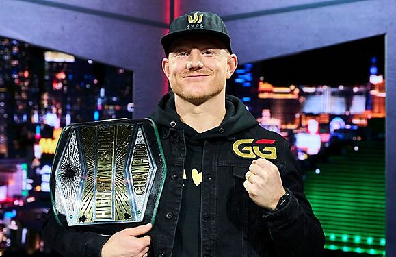 Jason Koon amassa Phil Hellmuth em heads-up do High Stakes Duel e leva mais de $1 milhão