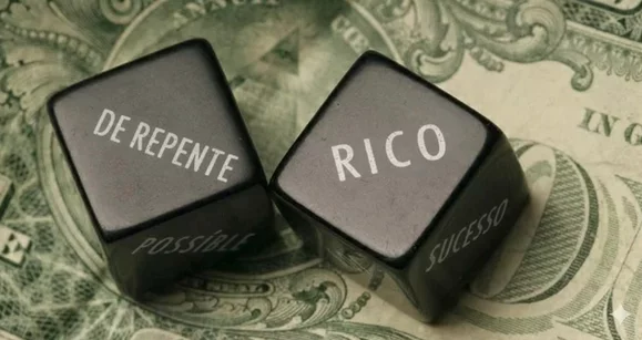 Como enriquecer rapidamente: ganhar um bracelete da WSOP ou vender bitcoins a $132 mil?