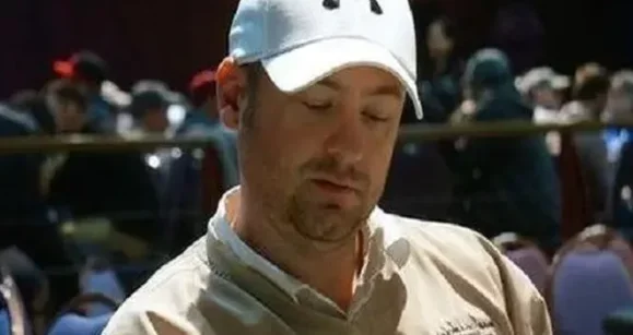 Notícias de Poker: Recompensa por Mike Postle, julgamento de advogado do jogo e outras notícias