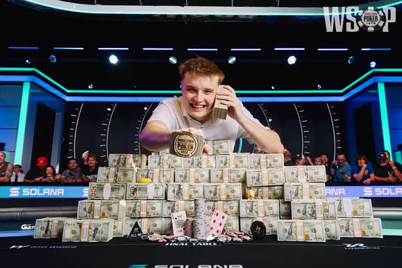 Lucas Jumalon é o campeão do Main Event da WSOP 2026