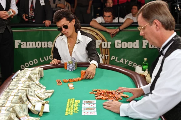 "You call, it’s gonna be all over, baby”: Scotty Nguyen e a histórica vitória na WSOP de 1998
