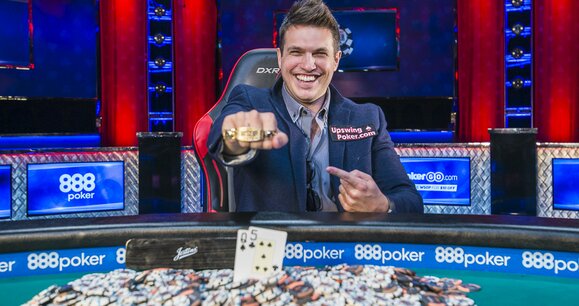 Doug Polk: "Poker é uma ótima opção para ir de $0 a $1.000.000"