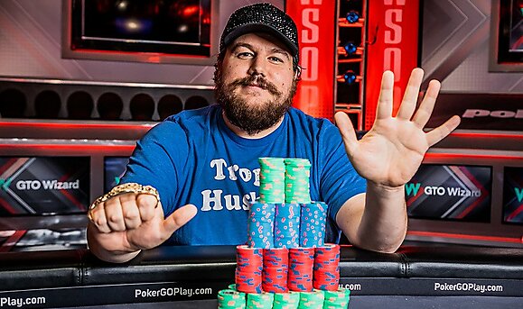 Shaun Deeb derrota brasileiro Aloísio Dourado e chega a seis braceletes da WSOP