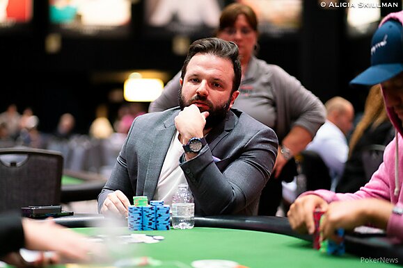 Vitor Dzivielevski conquista 25º bracelete do Brasil na WSOP