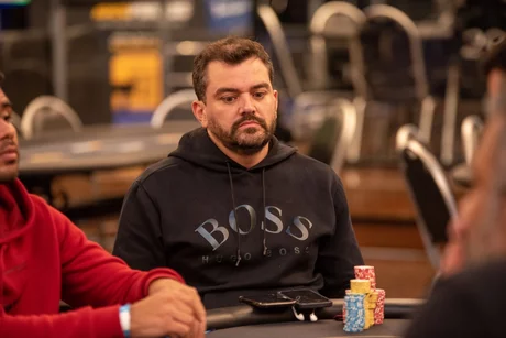 Campeão mundial de poker, Rafael Caiaffa é suspenso do BSOP Millions por esconder fichas