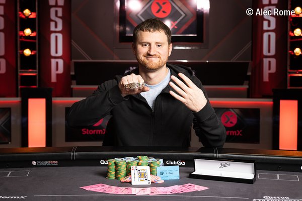 Depois de quase não jogar evento, David Peters vence primeiro High Roller da WSOP 2022