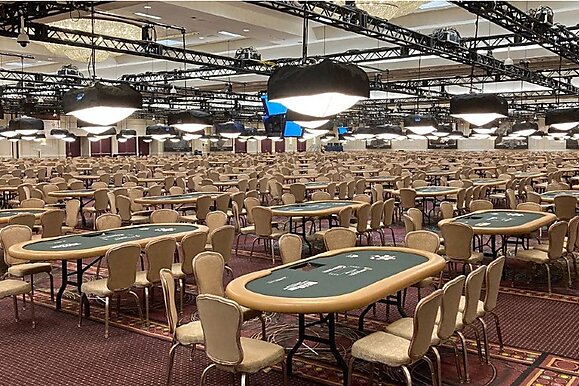 Relembrando a WSOP 2022: ovos crus, bracelete perdido e COVID