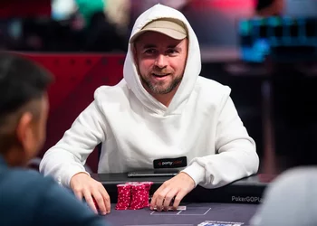 Patrick Leonard: heads-up é a habilidade mais inútil nos MTTs?