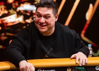 Alex "Pwndidi" Theologis AMA: "A maioria dos regs se superestima, inclusive eu!"