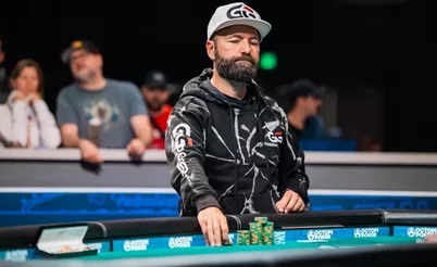 Negreanu é o pior em heads-up, Garza levando mais de $1 milhão, um resumo da World Series