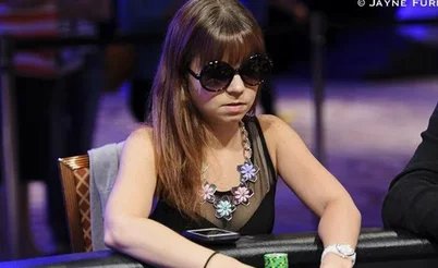 Annette Obrestad: Voltei ao poker para superar a crise da meia-idade