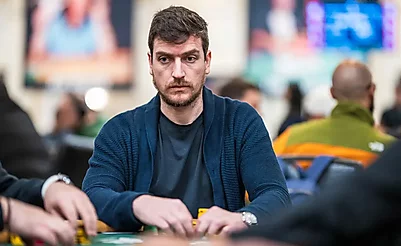 SCOOP PLO Main Event: habilidade e sorte ou habilidade e stack?