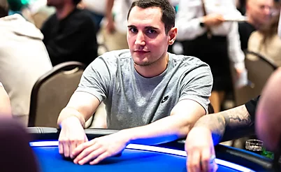 Bernhard Binder: "Nunca fiz parte de times de poker, sempre grindei por conta própria"