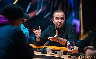 Kayhan Mokri fala sobre heads-up, solvers e não ter medo de parecer burro