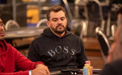 Campeão mundial de poker, Rafael Caiaffa é suspenso do BSOP Millions por esconder fichas