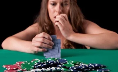10 tells que podem te denunciar no poker ao vivo