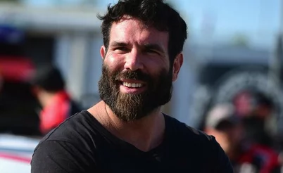 Dan Bilzerian é um jogador de poker ou um personagem fanfarrão?