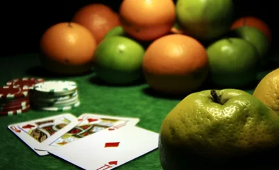 Poker não é um jogo de laranjas e maçãs