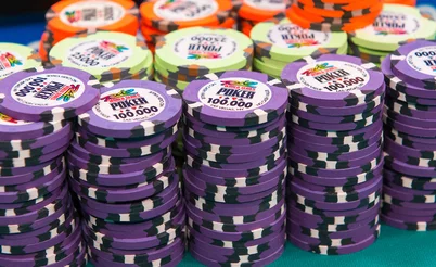 De 2000 a 2023, todos os designs das fichas dos Eventos Principais da WSOP