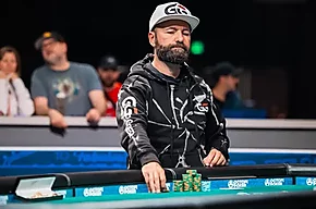 Negreanu é o pior em heads-up, Garza levando mais de $1 milhão, um resumo da World Series