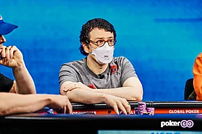 Quando transformar uma mão em blefe? A estreia de Haxton no "Punt of the Day"