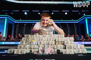 Lucas Jumalon é o campeão do Main Event da WSOP 2026