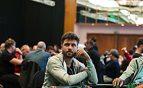Vinicius Steves conquista 26º bracelete do Brasil na WSOP
