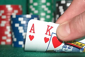 Jonathan Little ensina como jogar A-K de maneira lucrativa