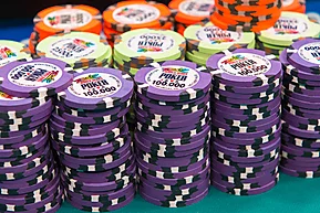 De 2000 a 2025, todos os designs das fichas dos Eventos Principais da WSOP