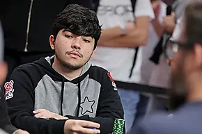 Vencedor de bracelete, Léo Mattos é acusado de desviar mais de $250 mil de time de poker